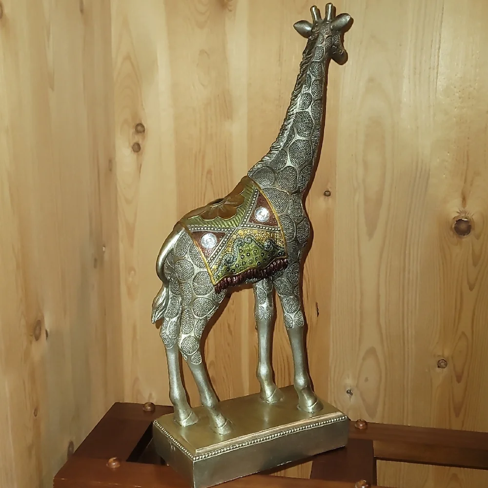 Elegant Gold Giraffe Sculpture - Picture 2 of 4